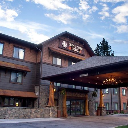 Cedar Creek Lodge & Conference Center Кълъмбия Фолс Екстериор снимка