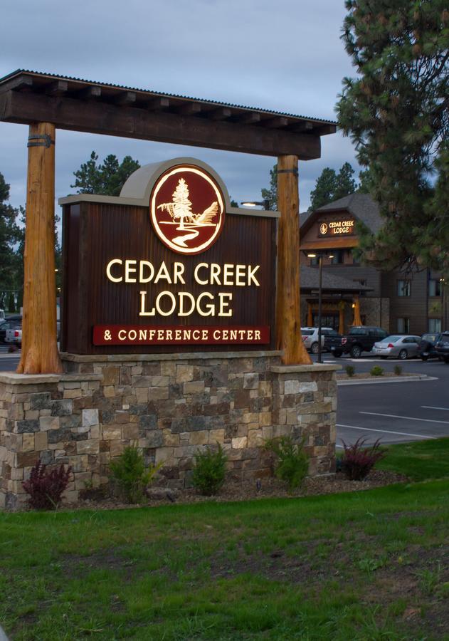 Cedar Creek Lodge & Conference Center Кълъмбия Фолс Екстериор снимка