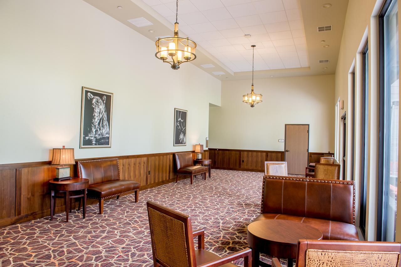 Cedar Creek Lodge & Conference Center Кълъмбия Фолс Екстериор снимка