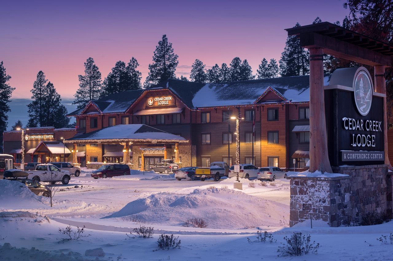 Cedar Creek Lodge & Conference Center Кълъмбия Фолс Екстериор снимка