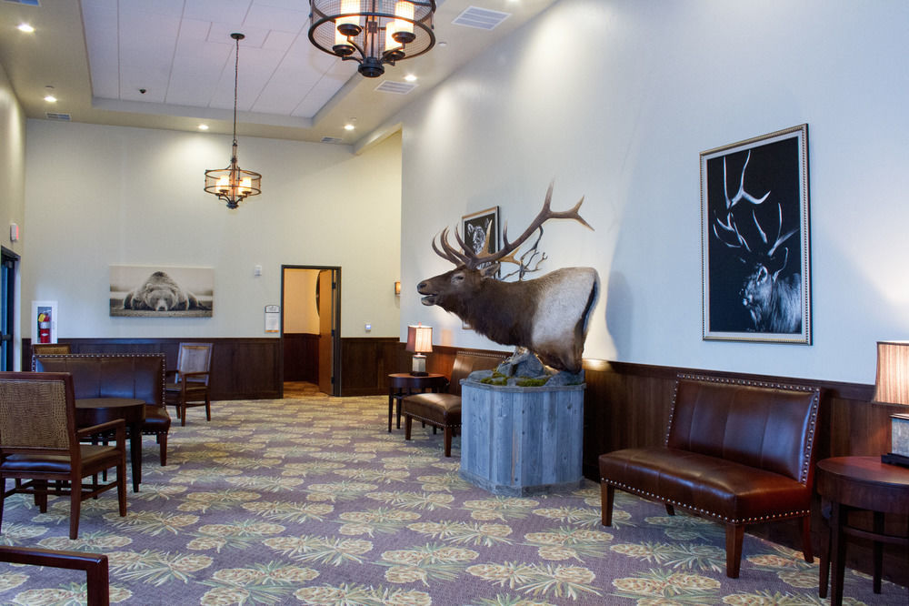 Cedar Creek Lodge & Conference Center Кълъмбия Фолс Екстериор снимка