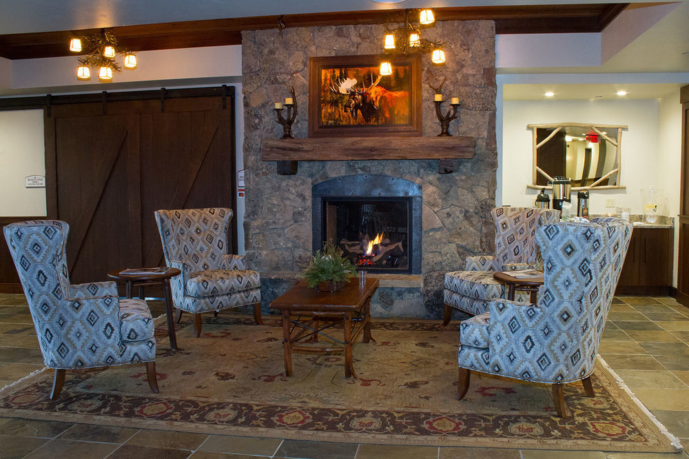 Cedar Creek Lodge & Conference Center Кълъмбия Фолс Екстериор снимка